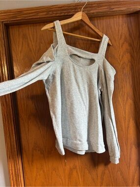 Daytrip Light Gray Cold-Shoulder Knit Top
